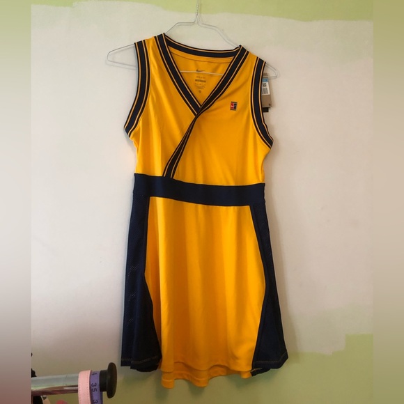 ❌SOLD BNWT nike tennis dress M - Picture 2 of 5